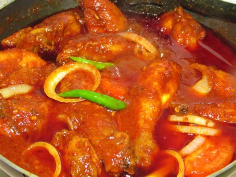 Dah lama resepi ini disalin, cuma belum ada kesempatan dan masa yang sesuai untuk dicuba sendiri. Resepi Ayam Masak Merah simple & sedap | Resepi malaya ...