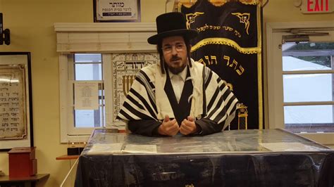 במרכז העלילה עומדת דמותו של בלעם בן בעור הַקּוֹסֵם (יהושע יג, כב), איש מקצוע מיוחד שנשכר על ידי בלק בן ציפור מלך מואב, לקלל את ישראל. פרשת בלק מה טובו אהליך יעקב - YouTube