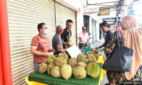 Uqasha senrose, sabri yunus, mustapha kamal. Sukar buat penggambaran, 'Pok Ya Cong Codei' pilih jual durian