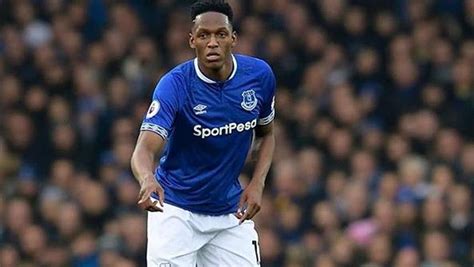 Silva says everton need defender. Yerry Mina se lesiona y estará varias semanas de baja