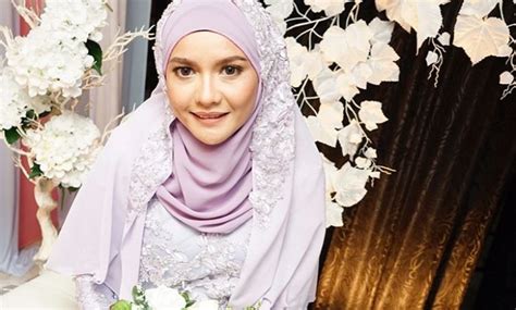 Selalunya, saya berpesan kepada ezza supaya jangan layan sangat. Biodata Ezza Yusof, Gadis Cantik Milik Remy Ishak | Azhan.co