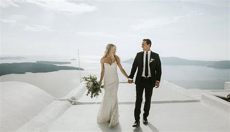 Virtual wedding invitations are being sent on average one month before the event date to an average of 150 guests. Planning Your Wedding During Covid-19? Here's How To Do It!