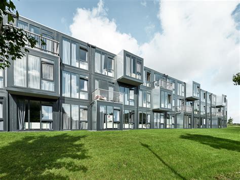 Die wohnung befindet sich in aachen in der nähe des europaplatzes. Temporäres Studentenwohnheim aus wiederverwendeten und ...