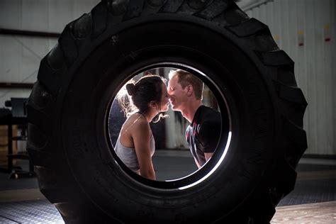 Crossfit Couples Engagement Photos Are Nothing Short Of Badass