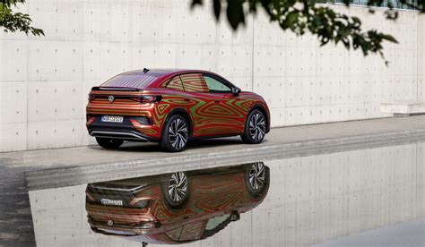 Volkswagen će Na Iaa Predstaviti Prvi Električni Coupe Suv Id5 Gtx