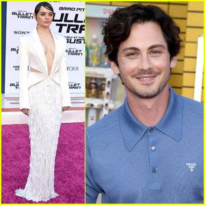 Joey King Logan Lerman Attend The L A Premiere Of Their New Movie