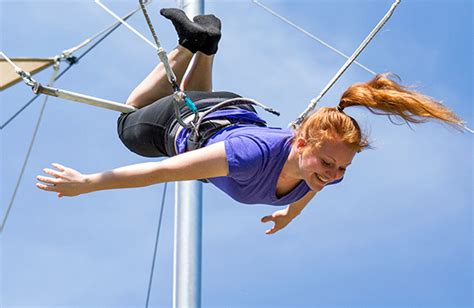 Trapeze Workouts Are A Whole Different Kind Of Intense