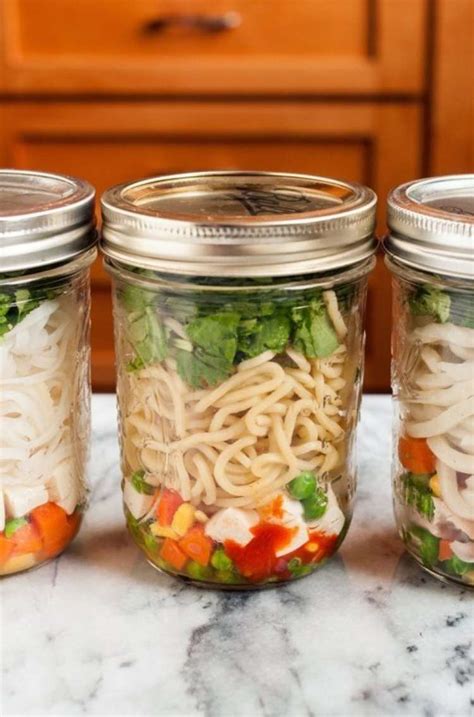 15 Amazing Mason Jar Meals To Eat On The Go