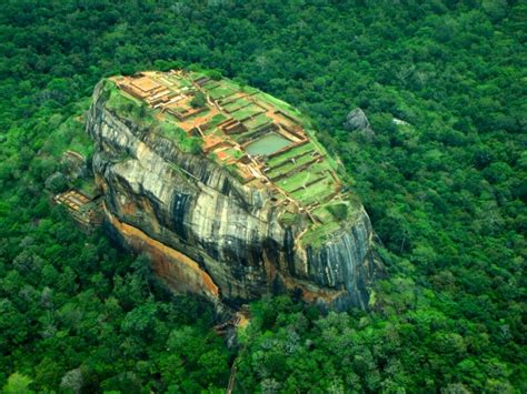 Cinnamon Air Blog Climbing Sigiriya Rock Fortress