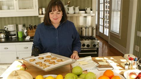 Raise the volume with ina garten's creamy mac and cheese recipe, made with gruyï¿½re, fresh tomatoes and nutmeg for warmth, from food network's barefoot contessa. Food Network Barefoot Contessa Recipes Today | Besto Blog