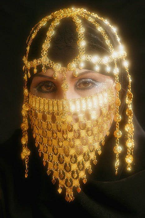 Saudi Point Traditional Saudi Jewellery Gold Headpiece Face