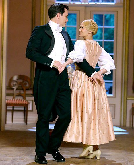 Carrie Underwood Couldnt Be More Proud Of The Sound Of Music Live Sound Of Music Costumes