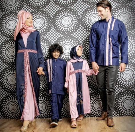 Various collections of baju raya online from top designers such as jovian. Model Baju Lebaran Couple 2018-2019 | Mesin Jahit