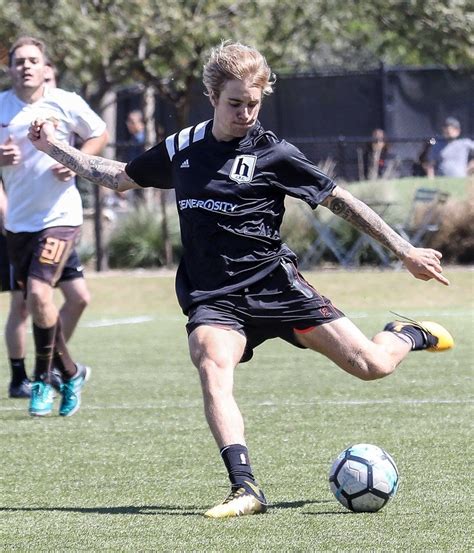 Since bursting onto the scene in 2008 (after being discovered on youtube). Justin Bieber Flaunts Some Seriously Ripped Legs in Soccer ...