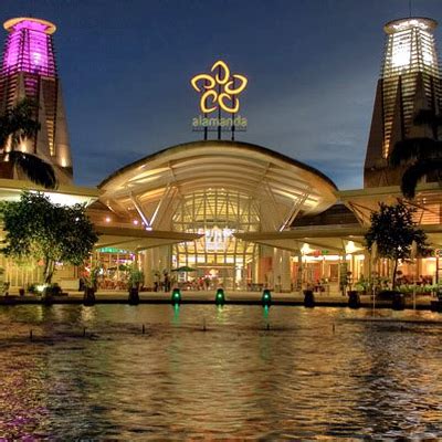 It has a total area of 2,200,000 square feet and more than 200 shops. Alamanda Putrajaya Mall - Malaysia Mall