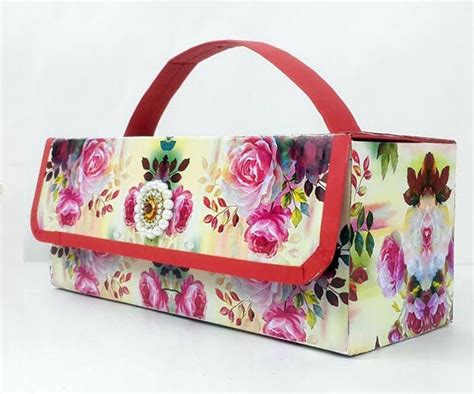 How To Make A Beautiful Handbag Using An Old Cardboard Container 11