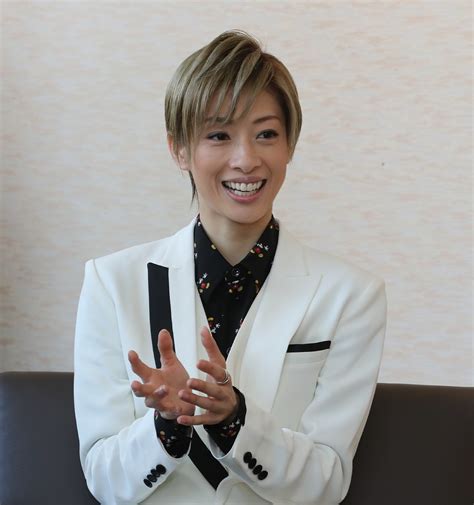 See a recent post on tumblr from @leenaevilin about 明日海りお. 明日海りお（上）憧れの地で心を込めて…トップ5年目の"初 ...