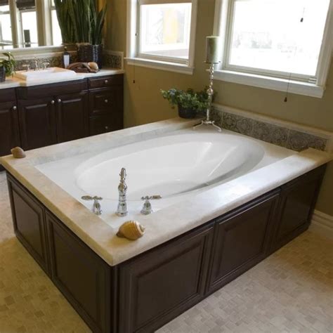 Switch between various bathing modes of water flow, and enjoy your bath in the best way possible! Hydro Systems Ovation Tub| Soaking, Air or Whirlpool Bathtub