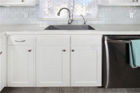 Each cabinet refacing kit comes with 3m™ psa backed cabinet refacing veneer, ready to peel & stick. Cabinet Refacing | Cabinet refacing, Cabinet design, Cabinet
