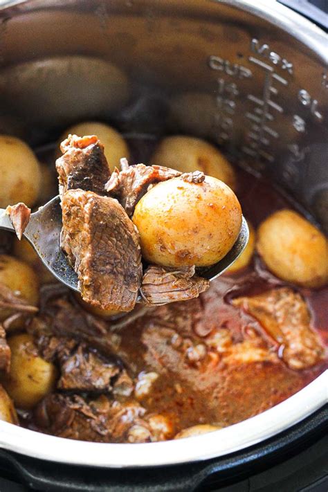 Instant Pot Beef Pot Roast With Potatoes Berry Maple