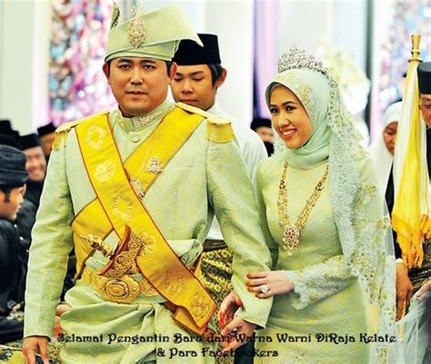 Tok janggut dikatakan ada pertalian dengan sultan muhammad iv dimana bonda baginda diriwayatkan adalah adik beradik ayah atau ibu tok janggut. Info To Share: Pernikahan Tengku Amalin Dan Pengiran Muda ...