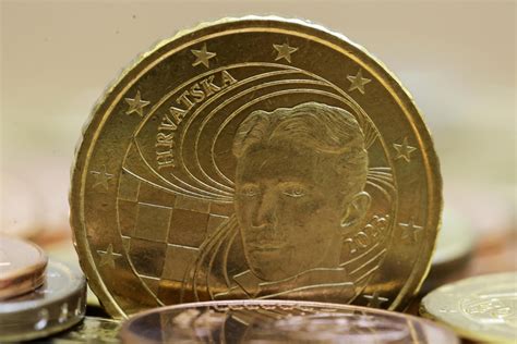 Croatia Adopts Euro Becomes 20th Eurozone Member