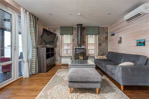 Small Narrow Living Room Furniture Arrangement Examples | www.resnooze.com