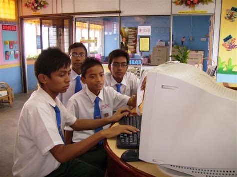 Arabic please fill in) is the malaysian hajj pilgrims fund board. Pusat Sumber Sekolah, SMK Datuk Haji Abdul Kadir, Blok A ...