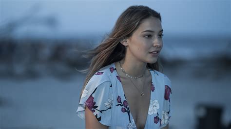 Madelyn cline is an american actress and television personality. 1920x1080 Madelyn Cline in Outer Banks 1080P Laptop Full ...