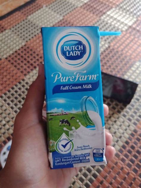 Susu segar nasional sebenarnya merupakan produk dari cv cita nasional yang didirikan pada 10 november 2000 dan diresmikan oleh menteri pertanian dan perkebunan republik indonesia waktu itu yakni prof. Dutch Lady Purefarm UHT Milk reviews