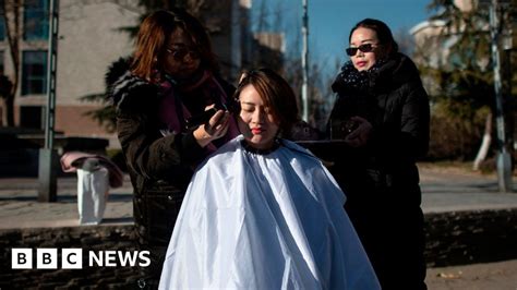 Women Shave Their Heads To Protest Lawyer S Detention In China Bbc News