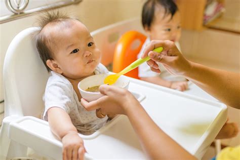Tomat banyak digunakan dalam berbagai masakan di seluruh dunia misalnya kari, pasta, maupun salsa. Cek 7 Rekomendasi Bubur Bayi Organik untuk MPASI Perdana ...