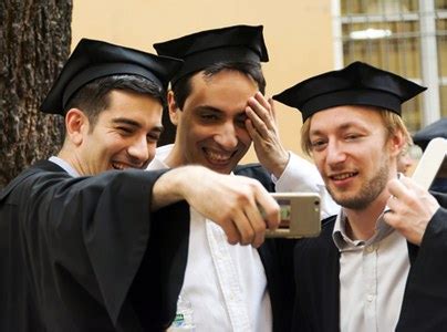 Inoltre affittasi annuale o per lunghi periodi appartamento piano terra indipendente in villetta, arredato , nuovissimo e con rifiniture particolari, zona vicino a darsena, san giuliano mare, struttura vicina a mezzi di trasporto, bar, farmacia, supermercati. Studiare — Economia dell'impresa - Laurea - Rimini