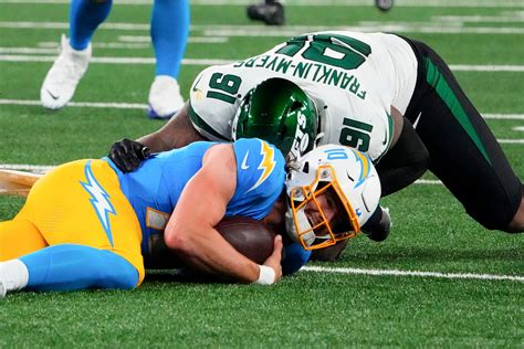 Broncos acquire Jets pass rusher John Franklin-Myers in draft day deal