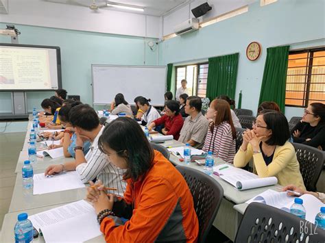 Tại vòng thi này, mỗi thí sinh sẽ phải trình diễn sáng tác trên sân khấu trước sự. Hoàng Đức tổ chức hội thảo chuyên đề về ứng dụng âm nhạc ...