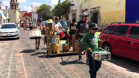 Me lo comí en el auto. iban a venir mis primitos a la hora de la siesta pero se intoxicaron todos en un cumpleañitopic.twitter.com/ughjo9jmh7. Danzas de Apaches 2015 (3 de Mayo) Día De La Santa Cruz ...
