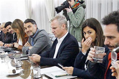 Debate chile vamos y previa de primarias 2017. Chile Vamos pide aplazar debate de jornada laboral y ...