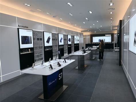 Facebook is showing information to help you better understand the purpose of a page. Phone House inaugura dos nuevas tiendas exclusivas Samsung ...
