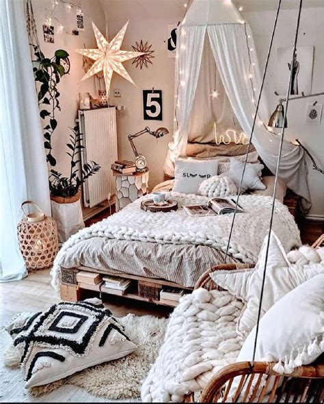 Photo Credit Myinspiringinterior Such A Comfy Space Cozy Room Decor Bedroom Inspiration