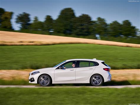 The drive train of the bmw 1 series sets standards in the compact class. BMW 1-Series (2020) - picture 30 of 163