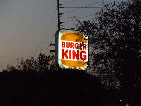 The burger king logo is one of the restaurant brands international logos and is an example of the restaurants industry logo from united states. History of All Logos: All Burger King Logo
