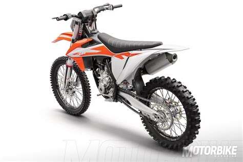 A 88.0mm bore x 57.5mm stroke result in a displacement of just 349.7 cubic centimeters. KTM 350 SX-F 2020 - Precio, fotos, ficha técnica y motos ...