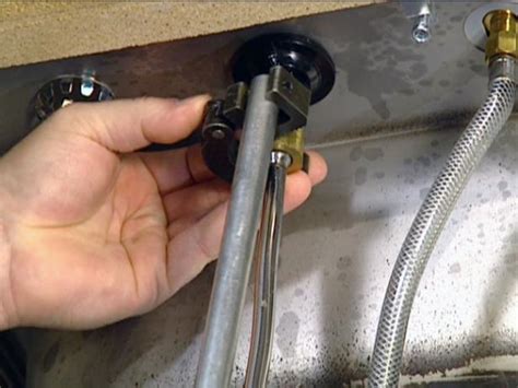 Single handle pulldown kitchen faucet mezcladora manualzz. How to Install a Single-Handle Kitchen Faucet | how-tos | DIY