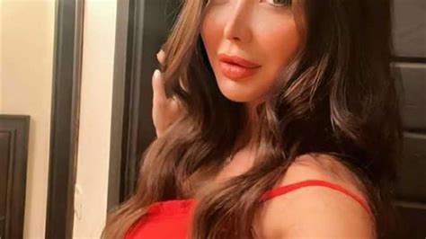 سيرة خليفة هو فعلياً بيان ولادة ليس لمهدي منتظر، بل لابنك أو حفيدك، الأمر متعلق بالخليفة في نفسك. الأردن 24 : إختراق هاتف نجمة "باب الحارة" ونشر صور مُحرجة ...