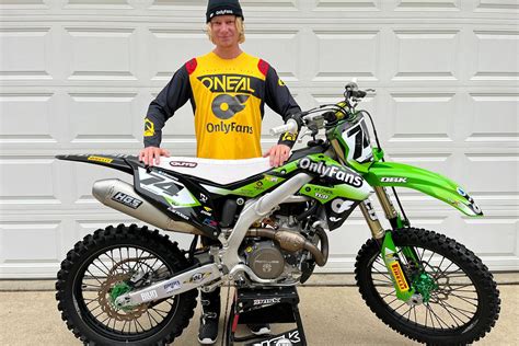Logan Karnow Signs with OnlyFans as Title Sponsor for 2023 - Racer X