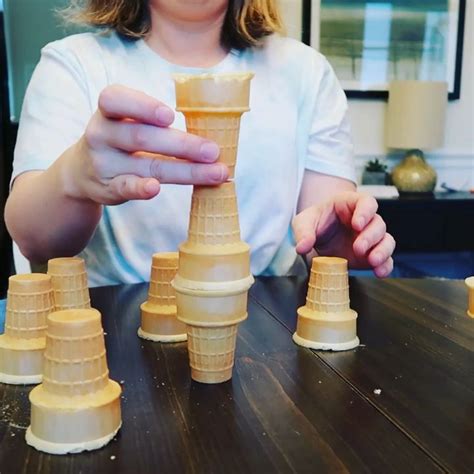 There are 60 minutes in an hour. How many ice cream cones can you stack in 1 minute? [Video ...
