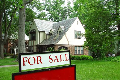 But if you're selling on your own, consider hiring an attorney to make sure you meet. How to Choose a Real Estate Agent | Buyers Agent | Listing ...