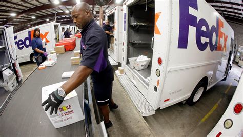 FedEx earnings beat estimates, helped by holiday season