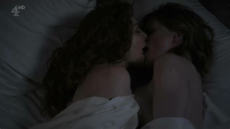 Rachelle Lefevre Desnuda En Philip K Dick S Electric Dreams