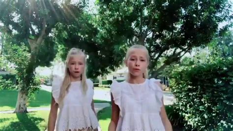 iza and elle top musical ly new twins sisters 😊 youtube